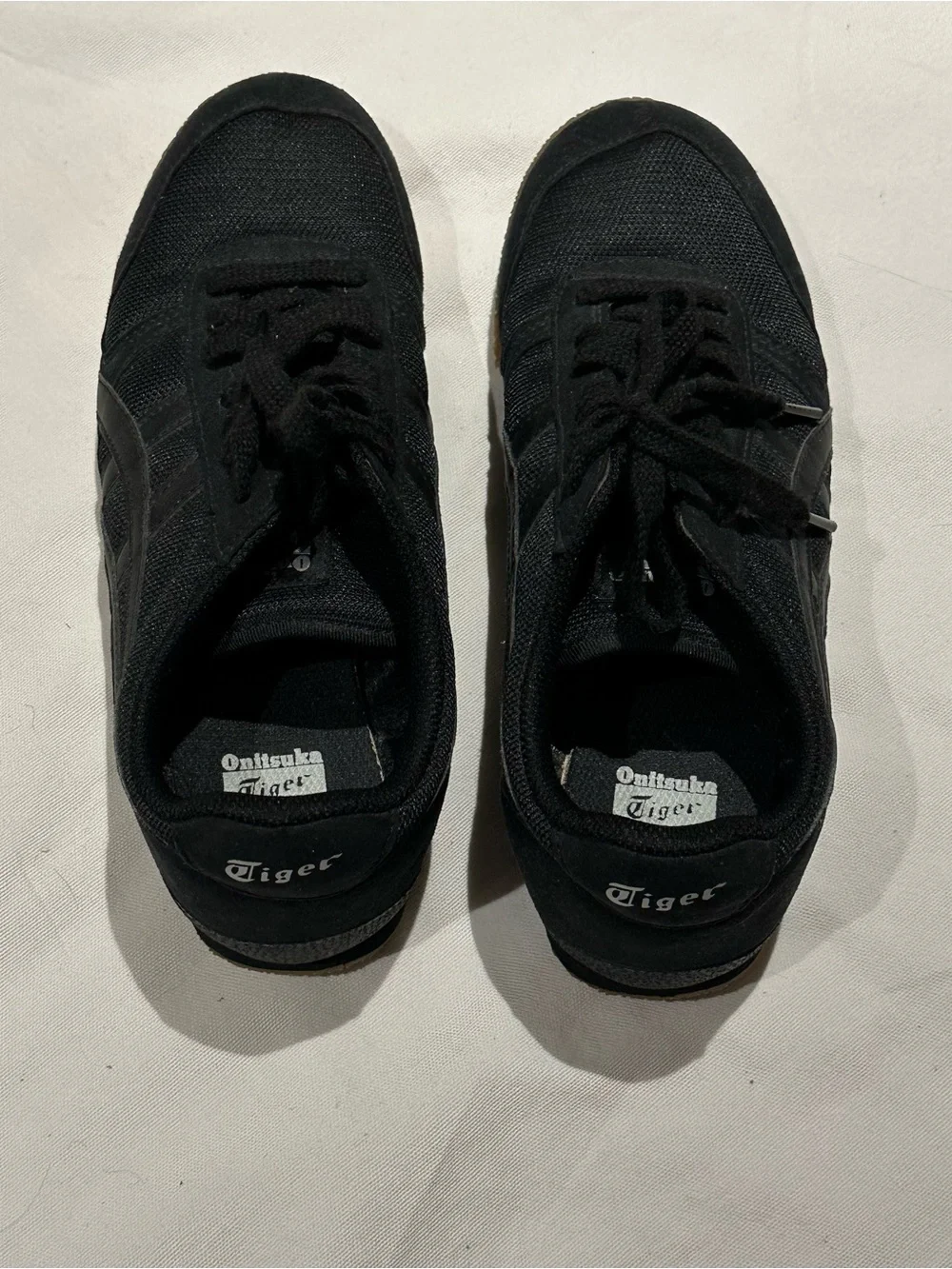 Onitsuka Tiger by Asics (Women’s 8, Men's 6.5) Black Low-Top Sneakers